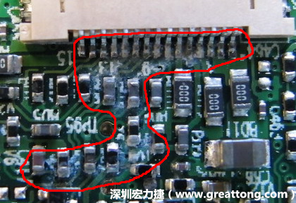 電路板疑似腐蝕氧化，懷疑電流異常過(guò)熱造成